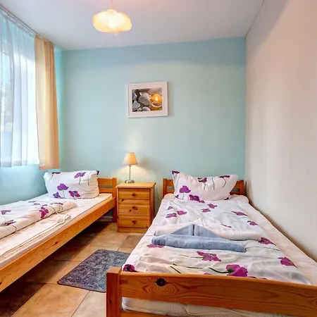 Ferienhaus Bergstrasse 8